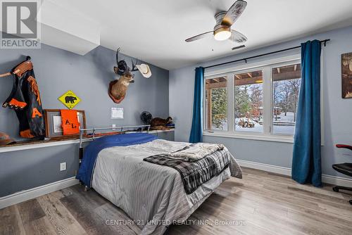 7544 Highway 35, Kawartha Lakes (Laxton/Digby/Longford), ON - Indoor Photo Showing Bedroom