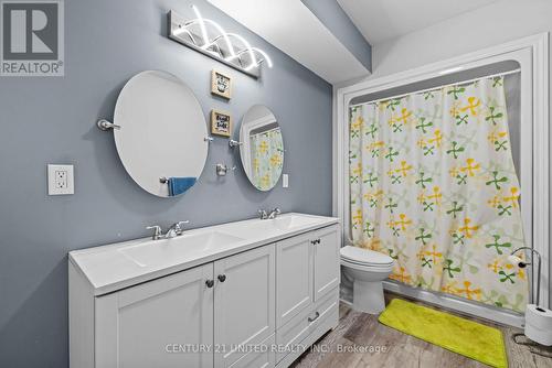 7544 Highway 35, Kawartha Lakes (Laxton/Digby/Longford), ON - Indoor Photo Showing Bathroom