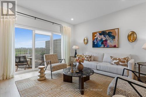 68 Cygnet Drive, Stratford, ON - Indoor Photo Showing Living Room