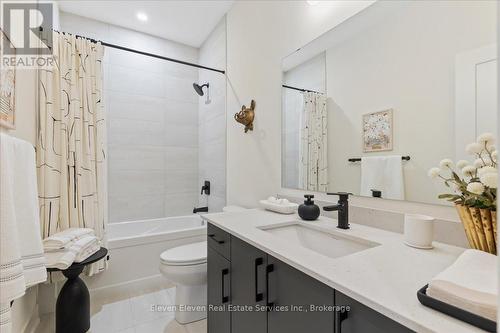 68 Cygnet Drive, Stratford, ON - Indoor Photo Showing Bathroom