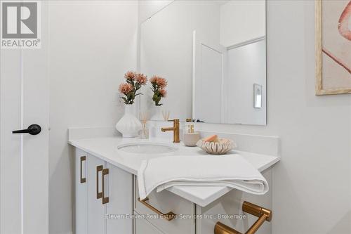 68 Cygnet Drive, Stratford, ON - Indoor Photo Showing Laundry Room
