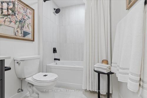68 Cygnet Drive, Stratford, ON - Indoor Photo Showing Bathroom