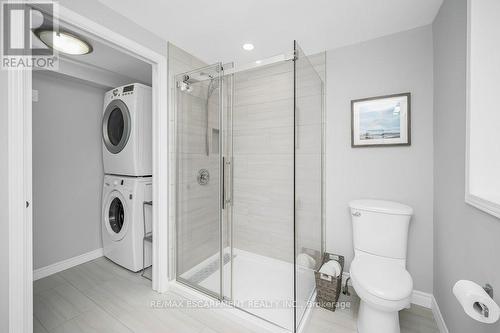 112 Thomas Street, Cambridge, ON - Indoor Photo Showing Laundry Room