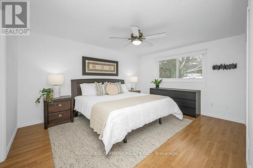 112 Thomas Street, Cambridge, ON - Indoor Photo Showing Bedroom