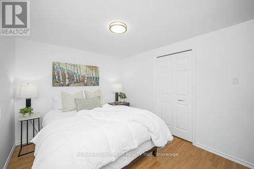 112 Thomas Street, Cambridge, ON - Indoor Photo Showing Bedroom