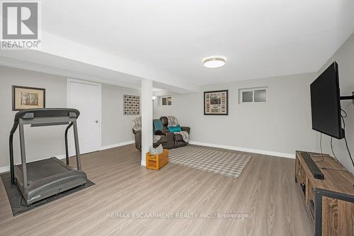 112 Thomas Street, Cambridge, ON - Indoor Photo Showing Gym Room