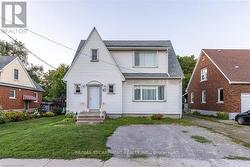 2 - 67 MCCALLA DRIVE  St. Catharines, ON L2N 1A4