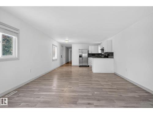 543 Evergreen St Nw, Edmonton, AB - Indoor