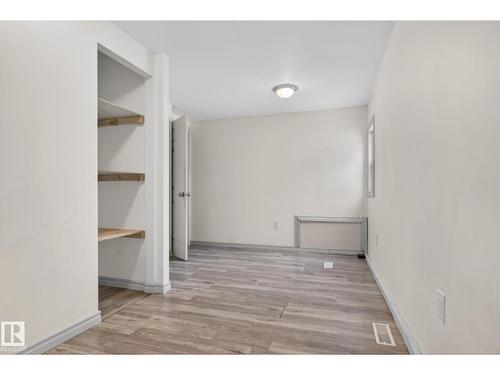 543 Evergreen St Nw, Edmonton, AB - Indoor