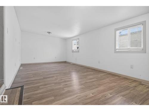 543 Evergreen St Nw, Edmonton, AB - Indoor Photo Showing Other Room