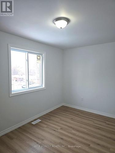 A - 339 Spruce Street, London East (East H), ON - Indoor Photo Showing Other Room
