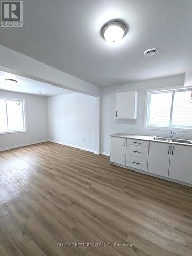 A - 339 Spruce Street, London East (East H), ON - Indoor