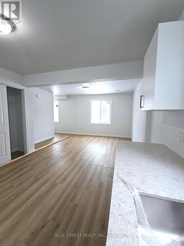 A - 339 Spruce Street, London East (East H), ON - Indoor