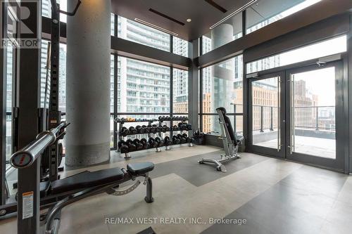 1201 - 290 Adelaide Street, Toronto, ON - Indoor Photo Showing Gym Room