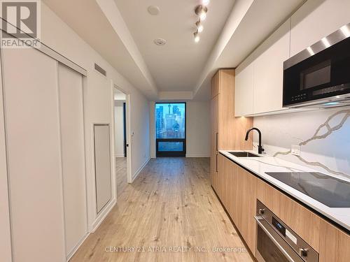 1306 - 35 Parliament Street, Toronto, ON - Indoor Photo Showing Kitchen