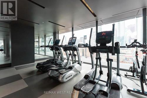 1201 - 290 Adelaide Street, Toronto, ON - Indoor Photo Showing Gym Room