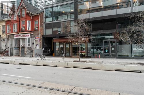 1201 - 290 Adelaide Street, Toronto, ON - Outdoor With Facade