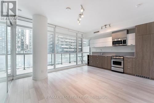 1201 - 290 Adelaide Street, Toronto, ON - Indoor