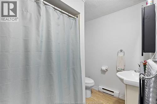 1400-1430 Seneca Street, Windsor, ON - Indoor Photo Showing Bathroom