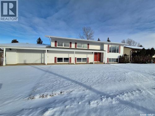 725 Shropshire Avenue, Radville, SK - Outdoor