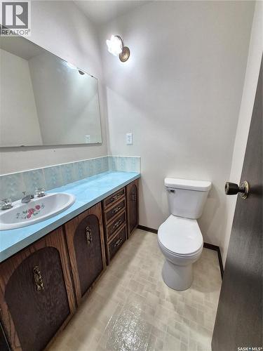 725 Shropshire Avenue, Radville, SK - Indoor Photo Showing Bathroom