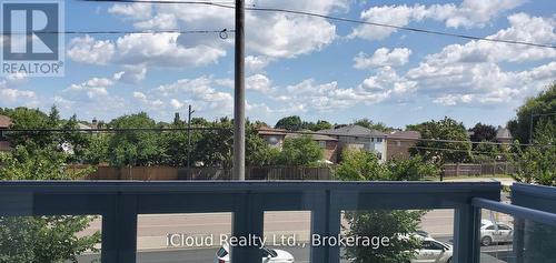 210 - 7950 Bathurst Street, Vaughan, ON - Outdoor