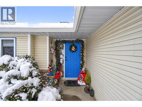 801 20Th Street Ne Unit# 4, Salmon Arm, BC - Outdoor
