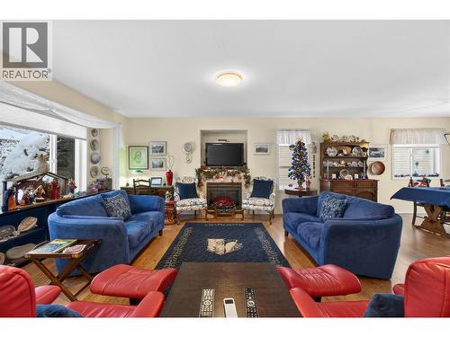 801 20Th Street Ne Unit# 4, Salmon Arm, BC - Indoor Photo Showing Living Room With Fireplace