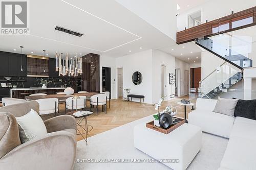957 Dormer Street, Mississauga, ON - Indoor Photo Showing Living Room