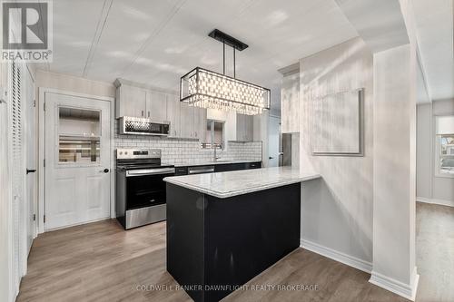 12 Redford Drive, South Huron (Exeter), ON - Indoor Photo Showing Kitchen With Upgraded Kitchen