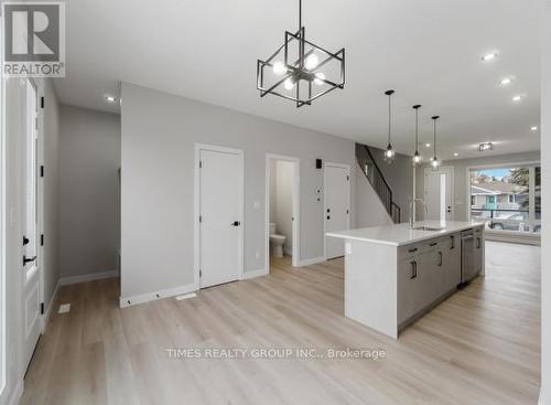 9145 154 St. Sw, Edmonton, AB - Indoor