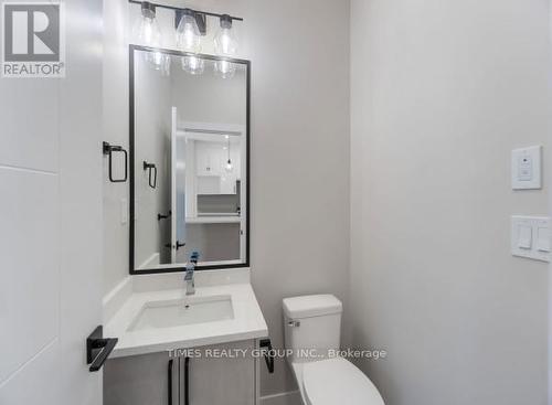 9145 154 St. Sw, Edmonton, AB - Indoor Photo Showing Bathroom