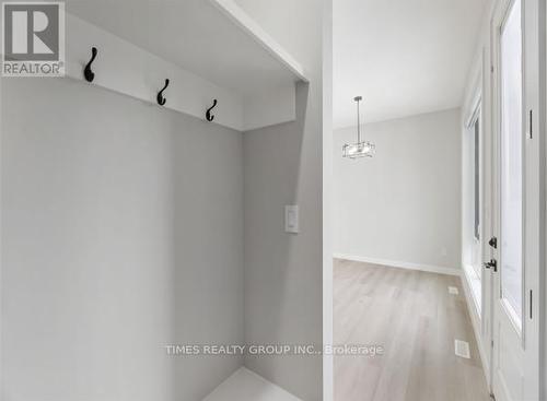 9145 154 St. Sw, Edmonton, AB - Indoor