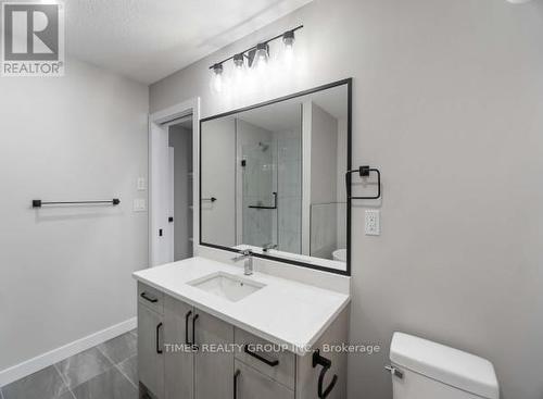9145 154 St. Sw, Edmonton, AB - Indoor Photo Showing Bathroom