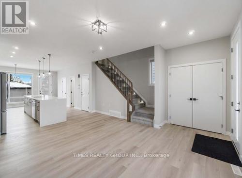 9145 154 St. Sw, Edmonton, AB - Indoor