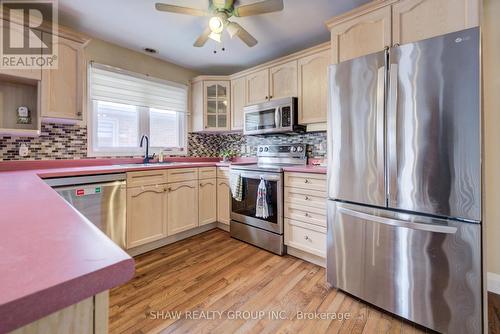 13 - 694 Grey Street, Brantford, ON - Indoor Photo Showing Kitchen With Upgraded Kitchen