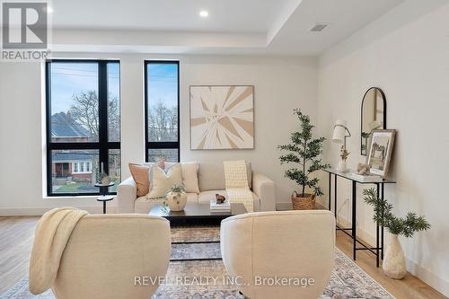 202 - 4390 Hillview Drive, Lincoln, ON - Indoor Photo Showing Other Room