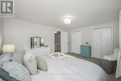 15 - 565 Guelph Line, Burlington, ON - Indoor Photo Showing Bedroom