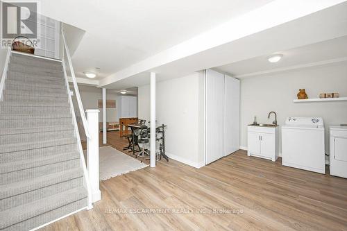 15 - 565 Guelph Line, Burlington, ON - Indoor Photo Showing Laundry Room