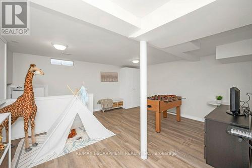 15 - 565 Guelph Line, Burlington, ON - Indoor