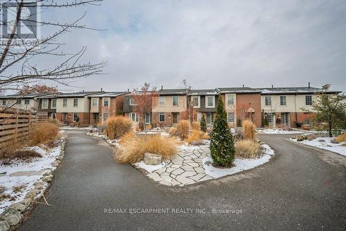 15 - 565 Guelph Line, Burlington, ON - Outdoor