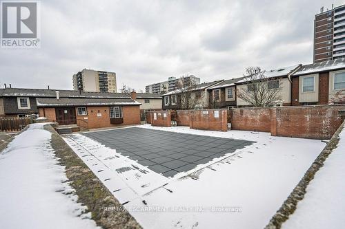 15 - 565 Guelph Line, Burlington, ON - Outdoor