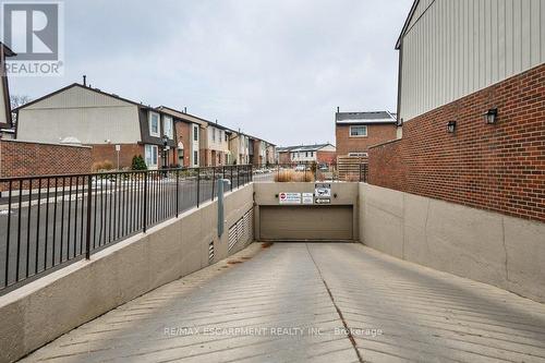 15 - 565 Guelph Line, Burlington, ON - Outdoor With Exterior