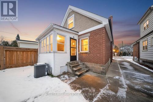 186 Huxley Avenue S, Hamilton, ON - Outdoor