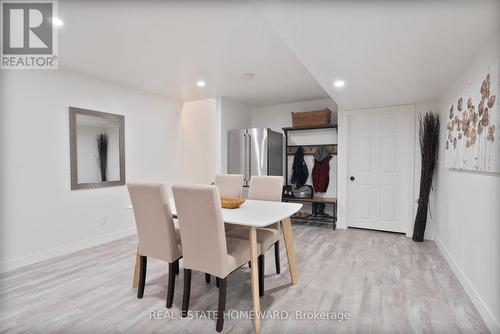 2150 Thornicroft Crescent, London South, ON - Indoor Photo Showing Dining Room