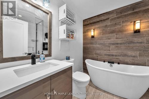 5702 Sixth Line, Erin, ON - Indoor Photo Showing Bathroom