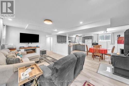 5702 Sixth Line, Erin, ON - Indoor Photo Showing Living Room
