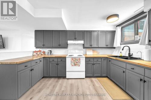 5702 Sixth Line, Erin, ON - Indoor Photo Showing Kitchen With Double Sink