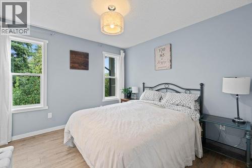 2131 21 Street Ne, Salmon Arm, BC - Indoor Photo Showing Bedroom