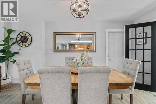 2131 21 Street Ne, Salmon Arm, BC - Indoor Photo Showing Dining Room